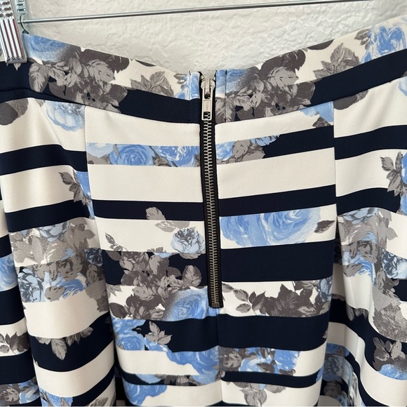 INC International Concepts White Blue Floral Stripe Pleated Skirt - Plus Size 2X - Picture 5 of 8